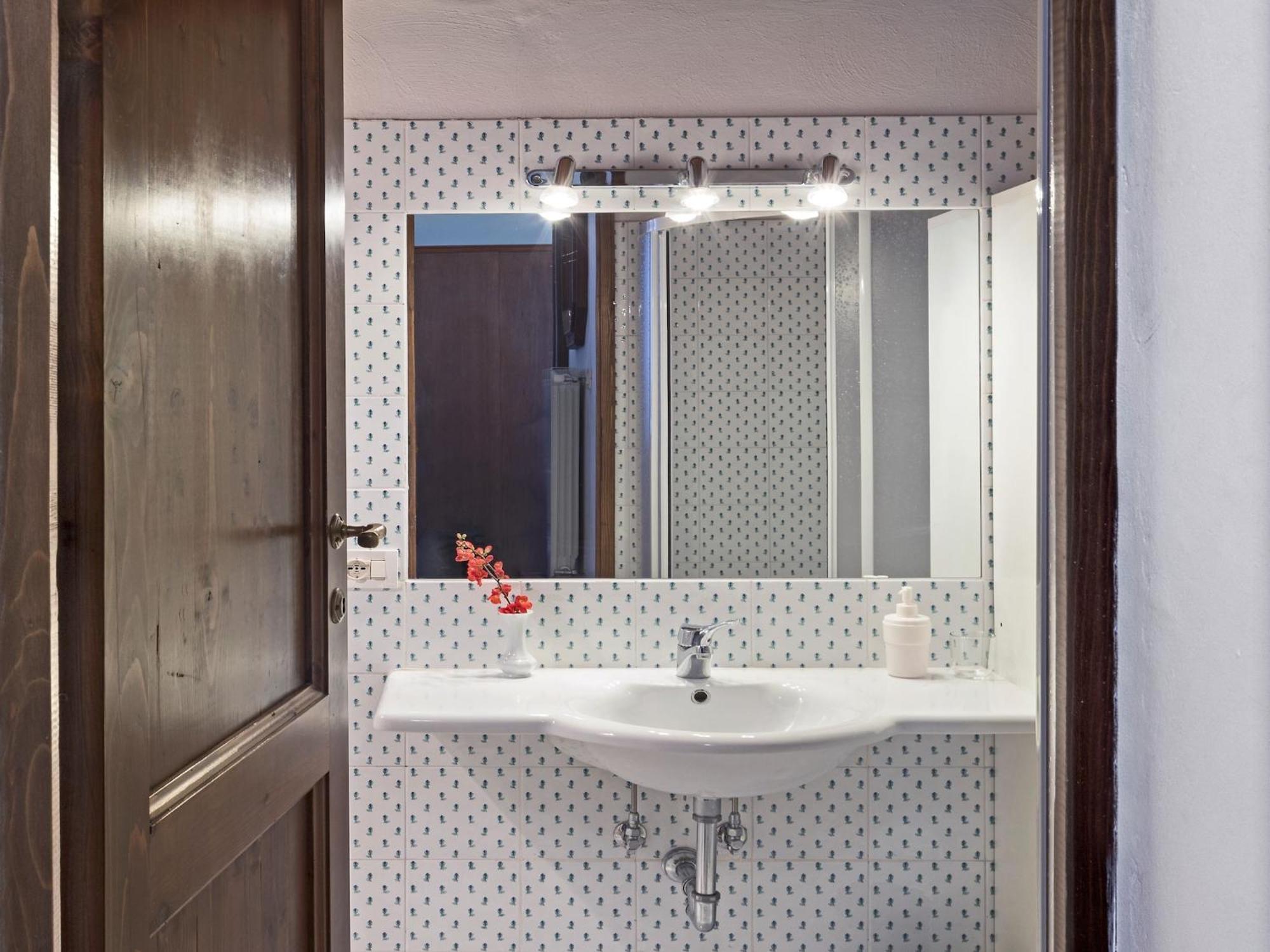Lucolena in Chianti Pleasant Apartment With Swimming Pool Garden Bbq Parking מראה חיצוני תמונה